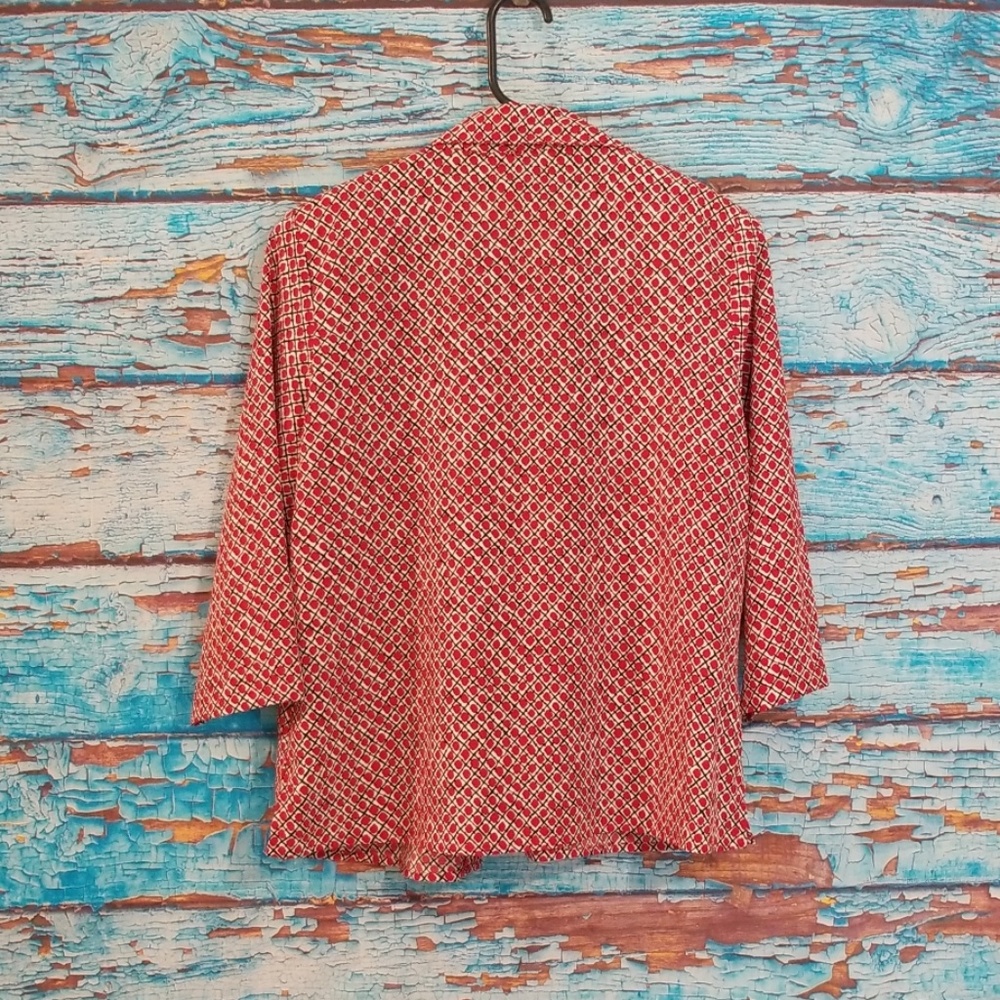 Red Pattern Top - Picture 2 of 3